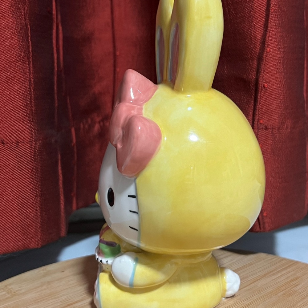 HELLO KITTY BUNNY COSTUME FIGURINE. - Picture 5 of 7